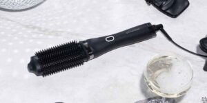 best dual voltage hair dryer brush for international travel